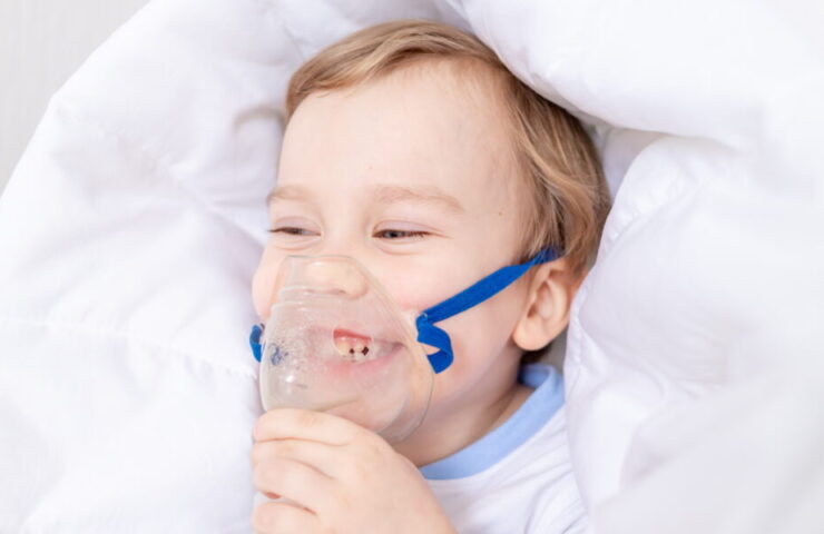 sick-baby-boy-with-inhaler-treats-throat-home-concept-health-inhalation-treatment-1170×600